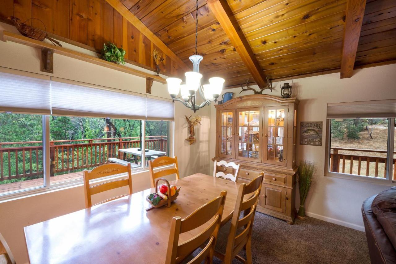 Sierra Springs Villa Oakhurst Bagian luar foto