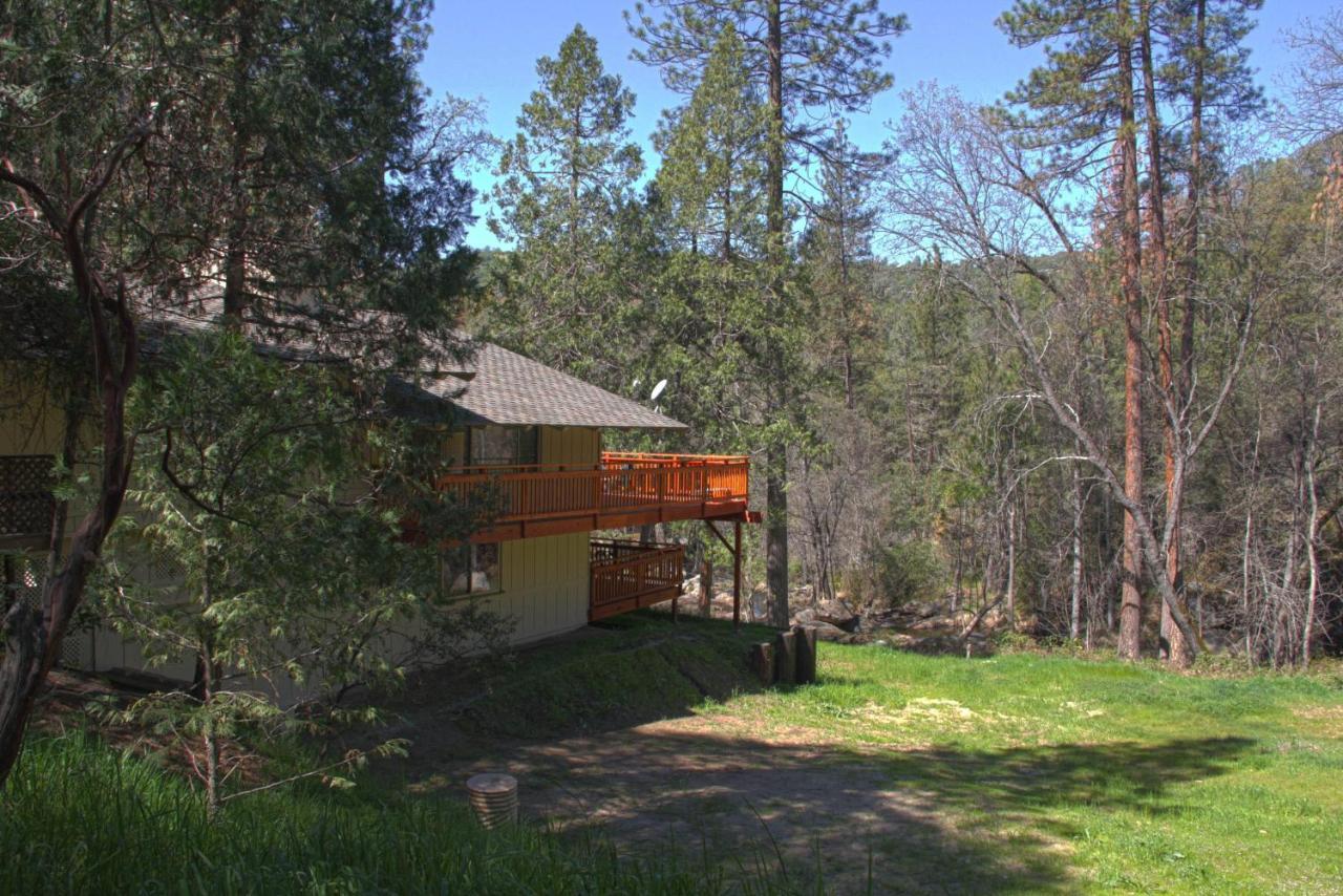Sierra Springs Villa Oakhurst Bagian luar foto